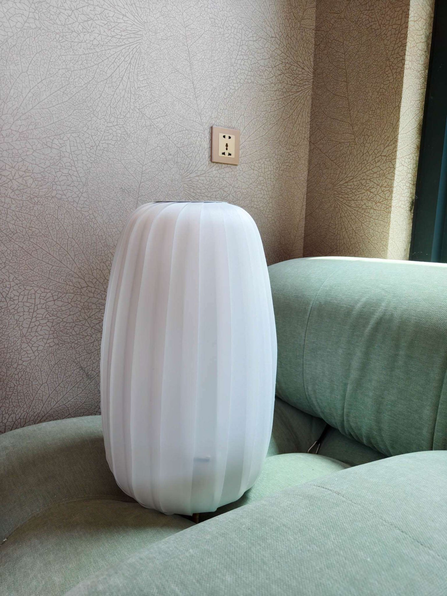 Rivius Carlo – Minimalist European-Style Fabric Table Lamp