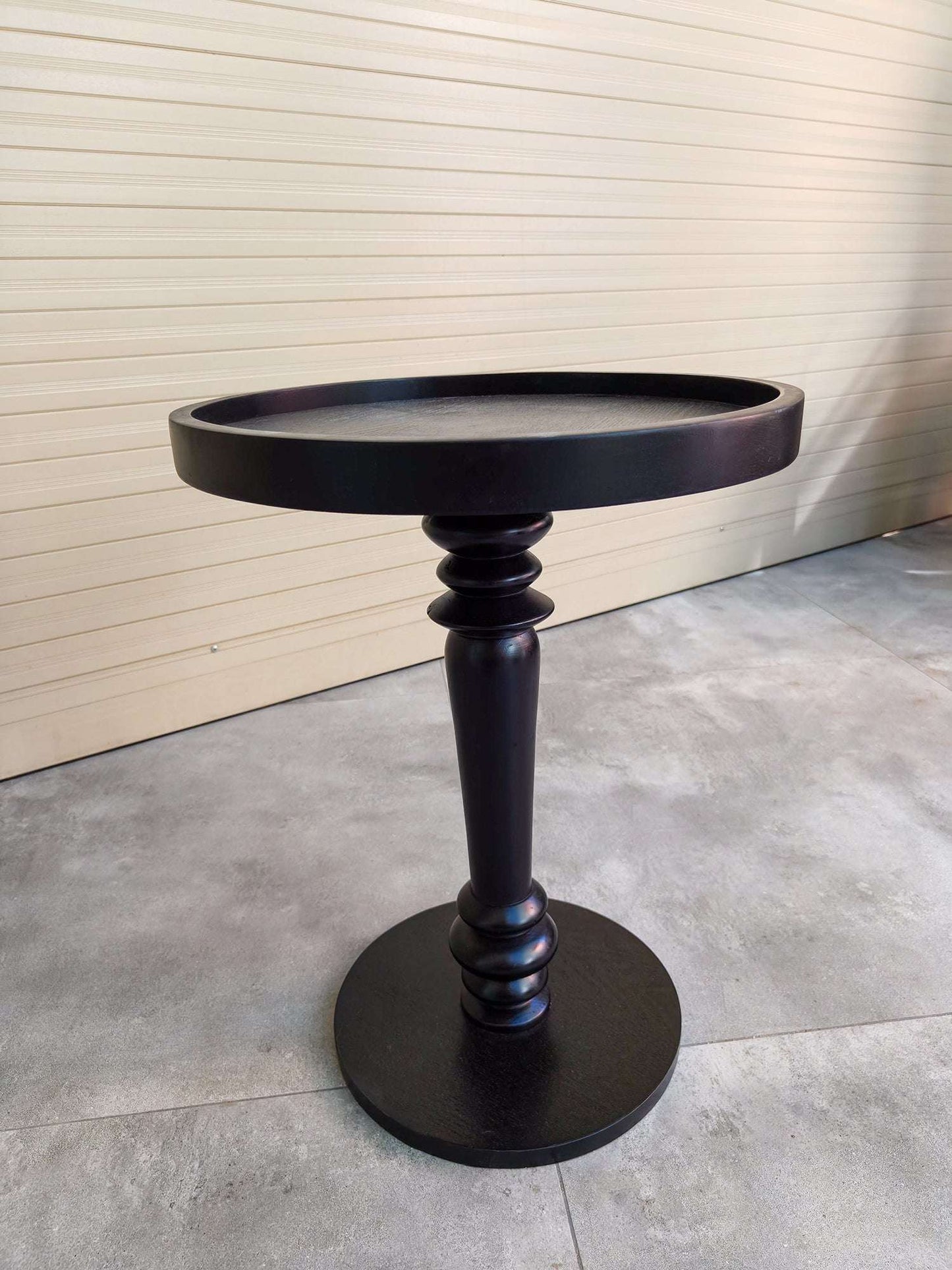Rivius Noir – Minimalist European-Style Solid Black Wood Table