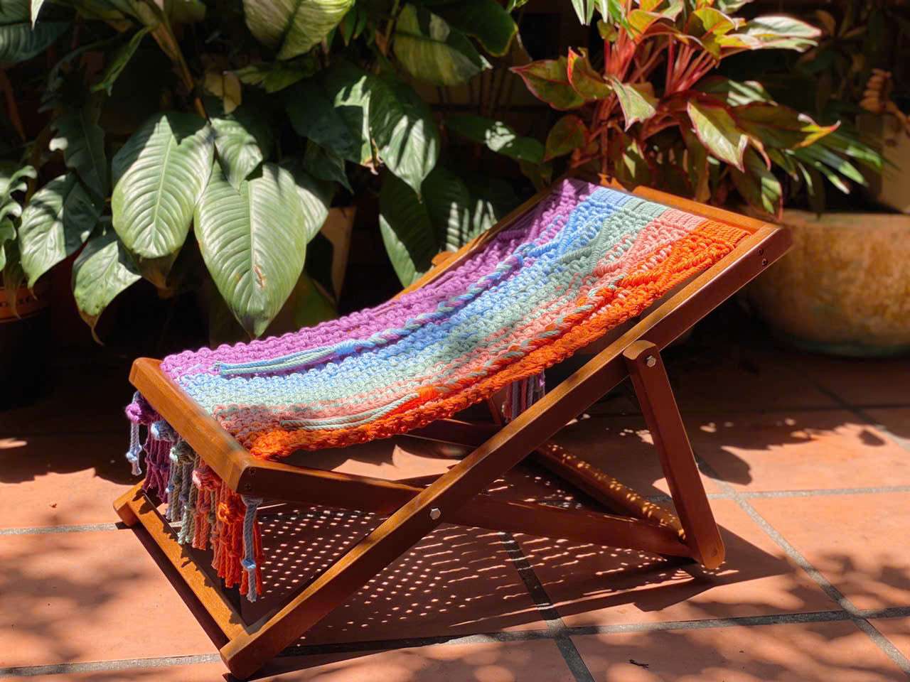 Prism Weave Foldable Lounger