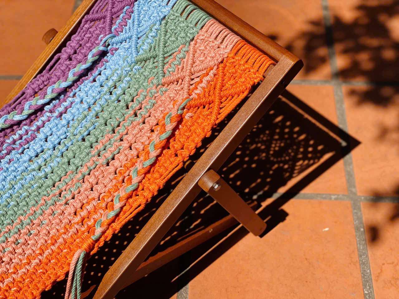 Prism Weave Foldable Lounger