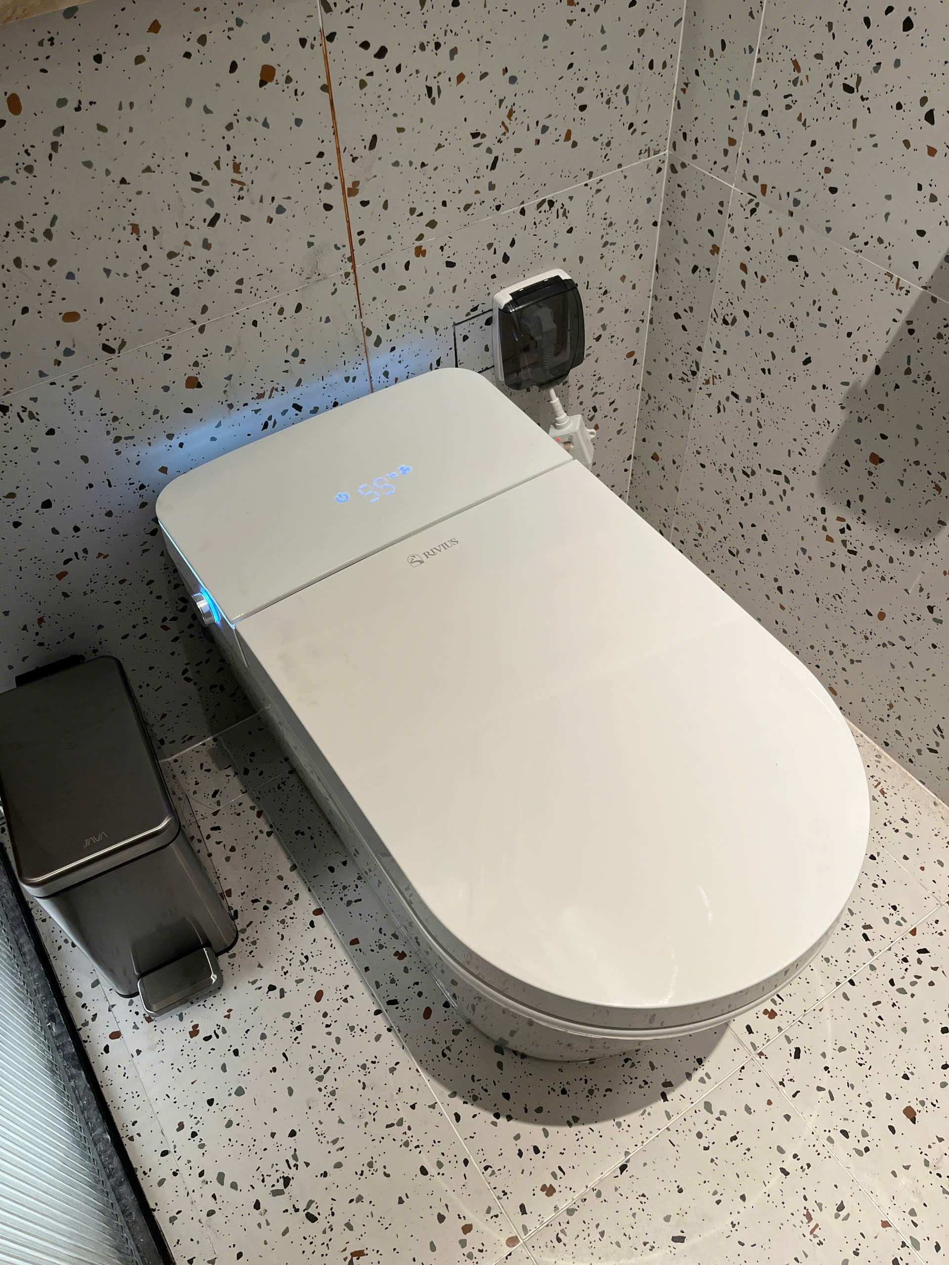 Rivius Ulna – Modern Minimalist Smart Toilet