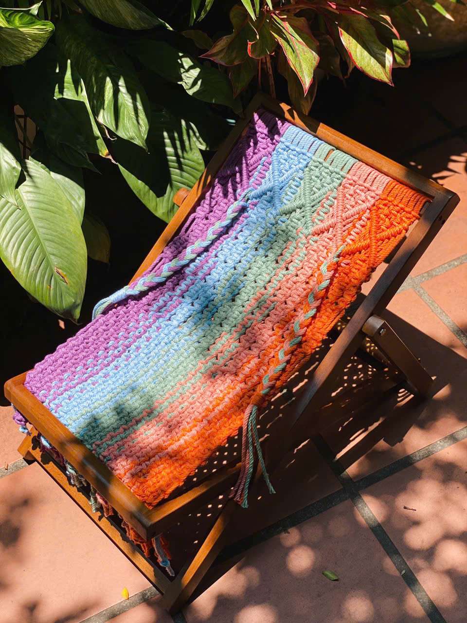 Prism Weave Foldable Lounger