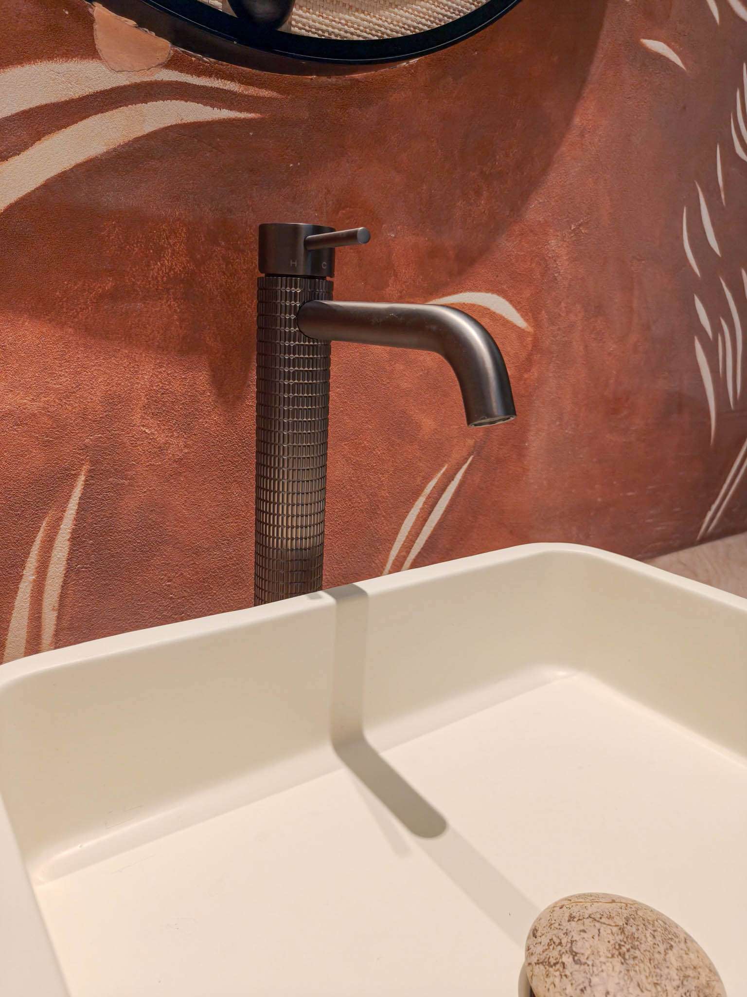 Rivius Argentvia – Minimalist Silver Basin Faucet