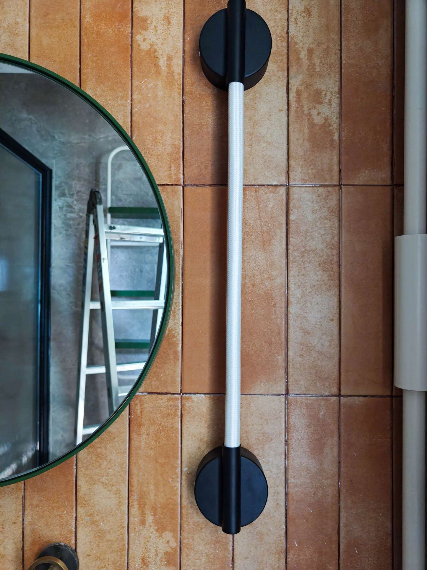 Rivius Flexa – Soft-Bend Wall Lamp with Modern Flexible Design