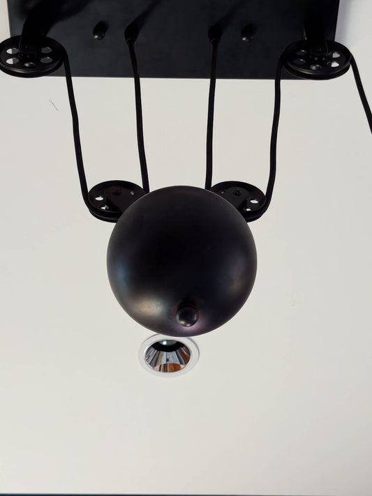 Rivius Volar – Industrial Pulley Ceiling Light