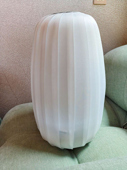 Rivius Carlo – Minimalist European-Style Fabric Table Lamp