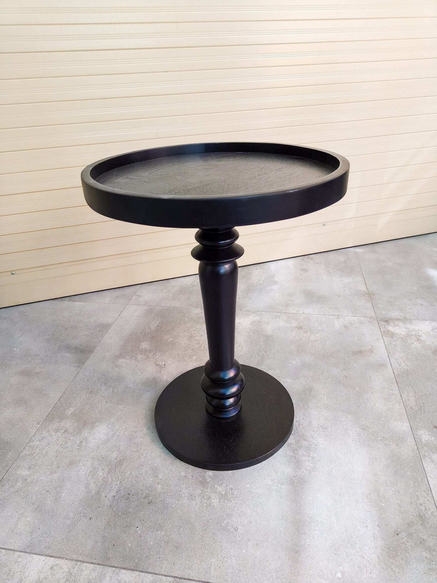 Rivius Noir – Minimalist European-Style Solid Black Wood Table