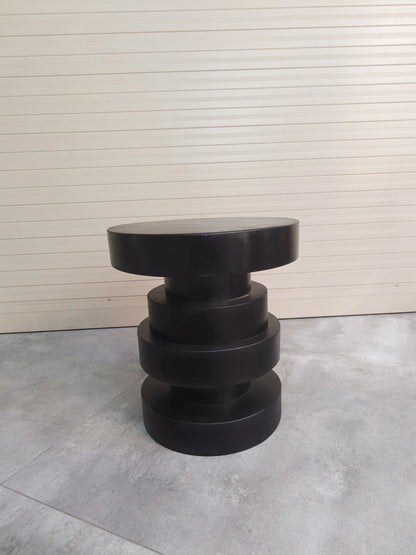 Rivius Cirnoir – Modern Tiered Black Wood Round Table