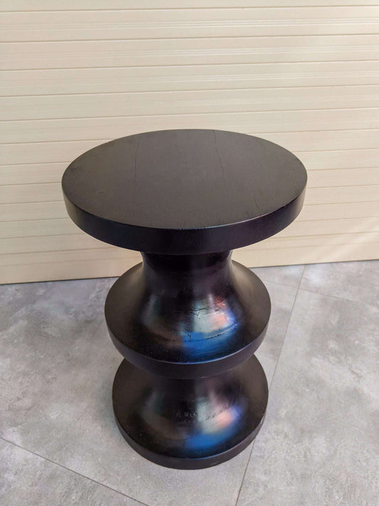 Rivius Drumnoir – Symmetrical Drum-Form Black Wood Table