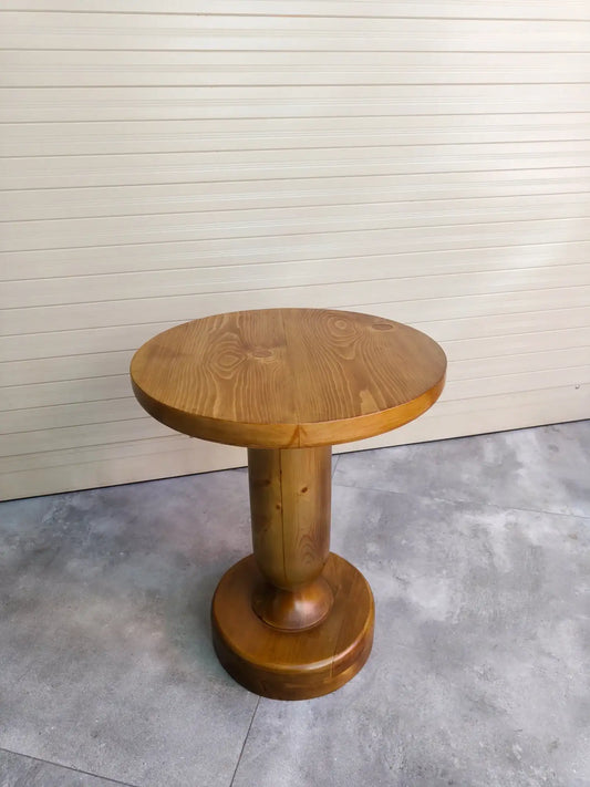 Rivius Lindvara – Matte Natural Wood Round Table