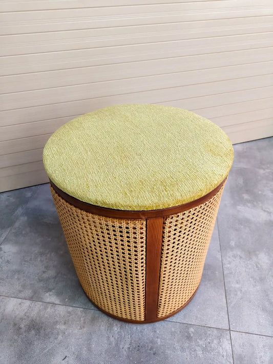 Rivius Canveround – Round Velvet & Rattan Stool