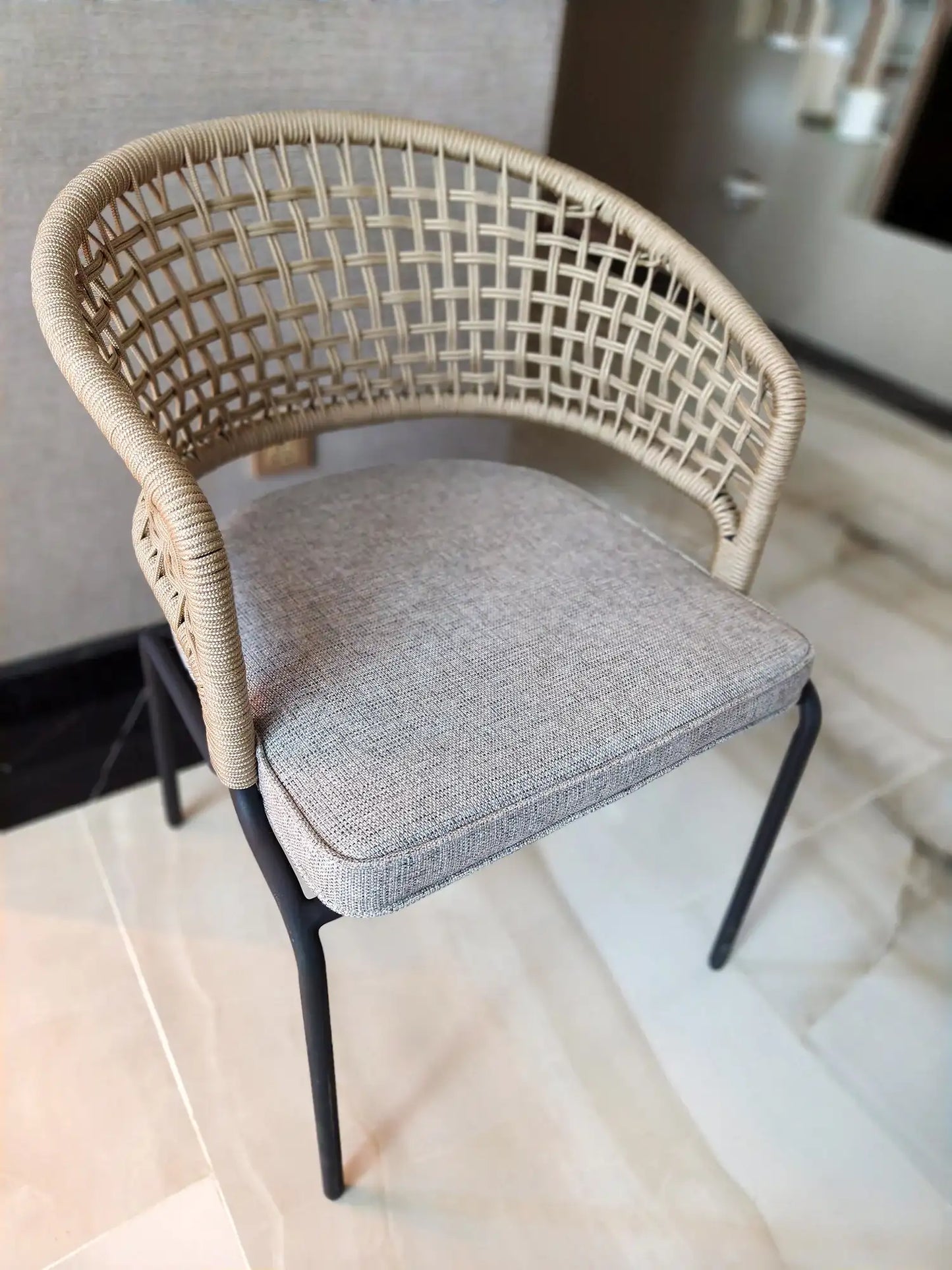 Rivius Wevara – Minimalist Cord-Woven Back Armchair