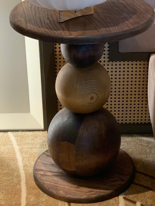 Rivius Orvane – Sculptural Side Table in Stacked Wooden Spheres