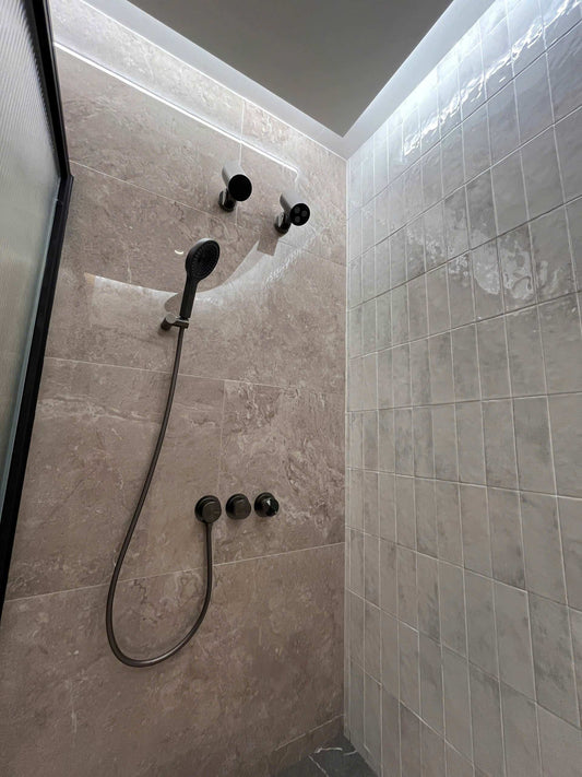 Rivius Aquadot – 3-Knob Matte Black Shower Panel Set