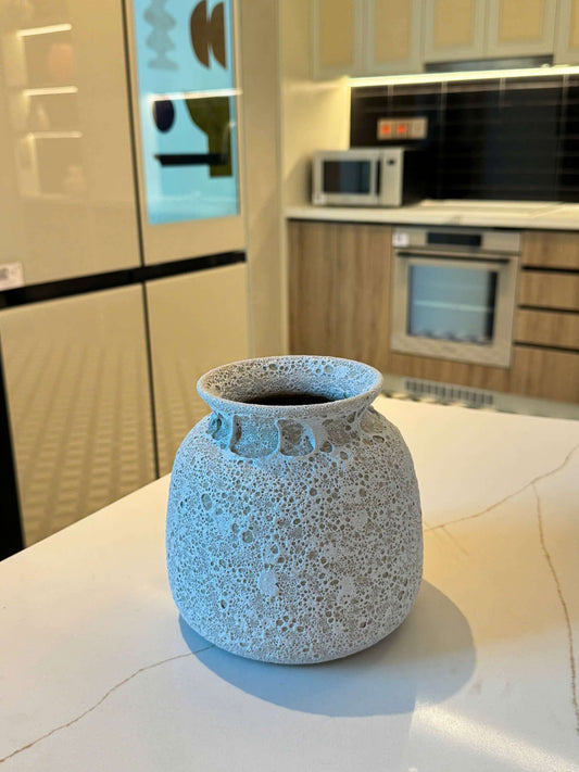 Rivius Vulkata – Bulbous Textured Ceramic Vase With Round Flared Rim