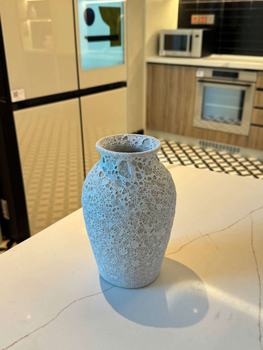 Rivius Vulkana – Soft-Edged Cylindrical Textured Ceramic Vase